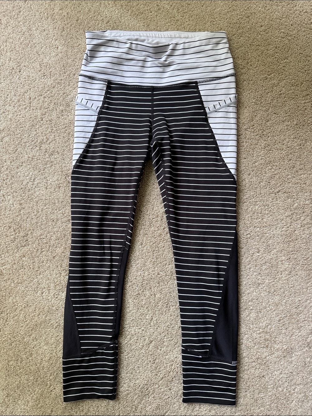 Athleta Black & White Striped XS Leggings